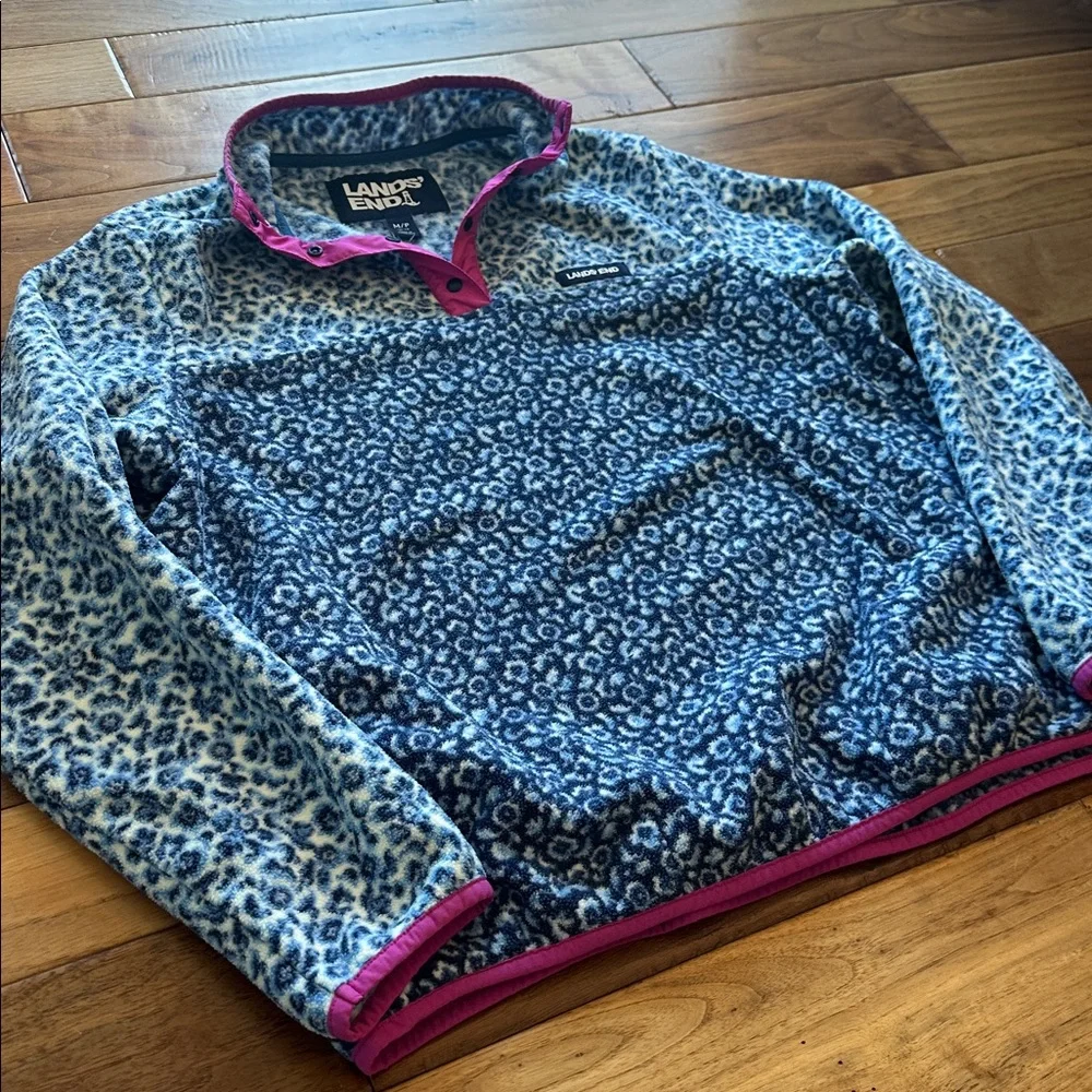 Lands’ End Heritage snap fleece pullover in navy floral pattern - Picture 4 of 4